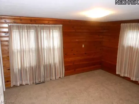 379 Wesley Ave, Elyria, OH 44035 photo 5
