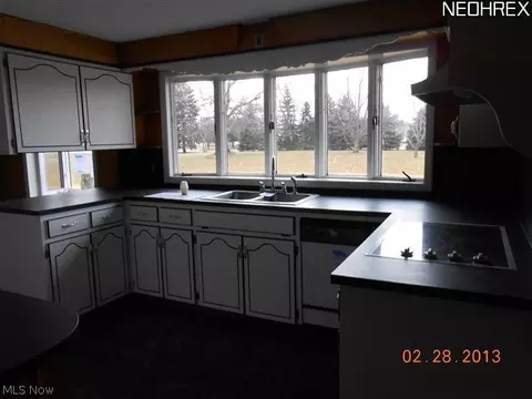 229 Pine St, Creston, OH 44217 photo 6