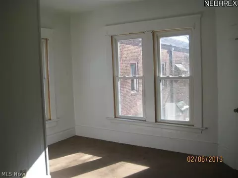 785 Work Dr, Akron, OH 44320 photo 7