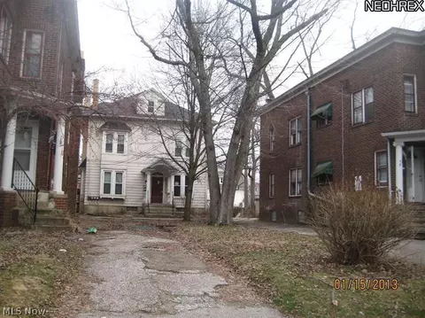 785 Work Dr, Akron, OH 44320 photo 1