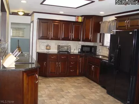 4824 Darrow Rd, Stow, OH 44224 photo 4