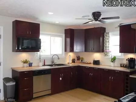 28702 Cresthaven Dr, Willowick, OH 44095 photo 5
