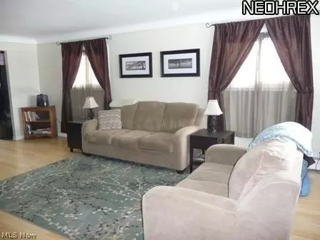 28702 Cresthaven Dr, Willowick, OH 44095 photo 2