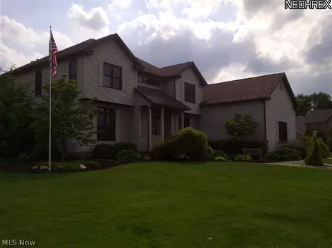 3132 Berwin Dr, Stow, OH 44224 photo 2