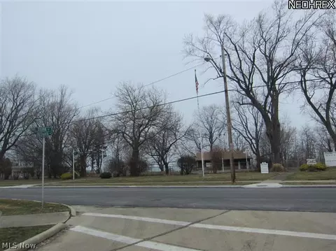 29704 Sylvan Dr, Willowick, OH 44095 photo 24