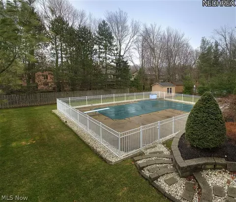 32560 Shadowbrook Dr, Solon, OH 44139 photo 25