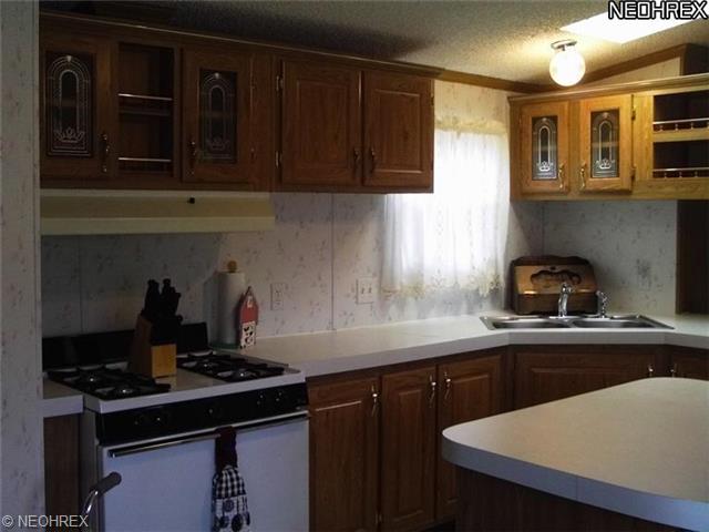 65 Cedarwood, Beloit, OH 44609 photo 3