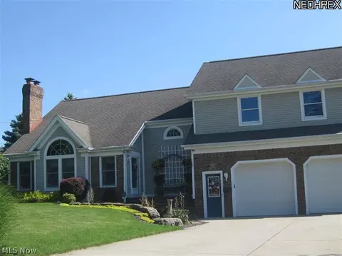150 Rocky Ledge Dr, Struthers, OH 44471 photo 1