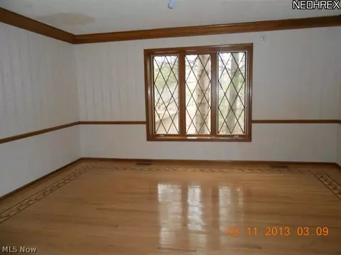 32485 Shadowbrook Dr, Solon, OH 44139 photo 3