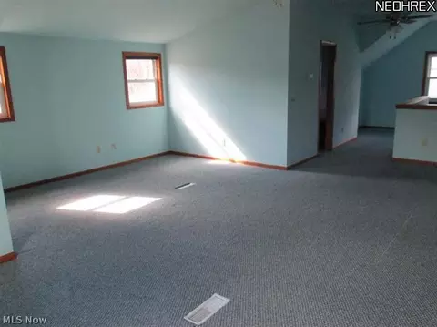 2100 Cramer Ave, Akron, OH 44312 photo 13