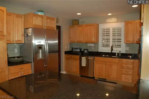 703 Kingfisher Ct, Huron, OH 44839 photo 5