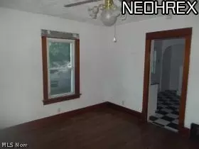 2508 E 30 St, Lorain, OH 44055 photo 2