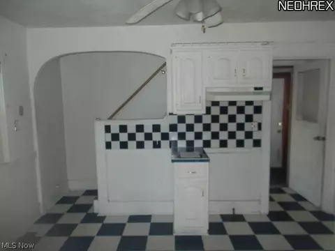 2508 E 30 St, Lorain, OH 44055 photo 4