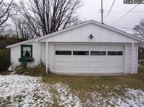 1202 Locust Dr, Ashtabula, OH 44004 photo 16