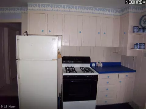 1202 Locust Dr, Ashtabula, OH 44004 photo 10
