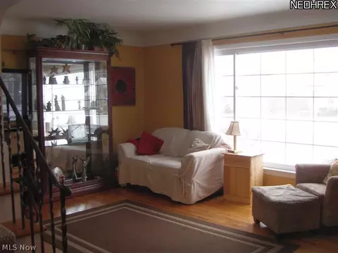 394 Clarmont Rd, Willowick, OH 44095 photo 5