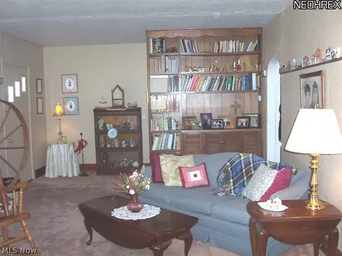 136 Wilson St, Struthers, OH 44471 photo 3