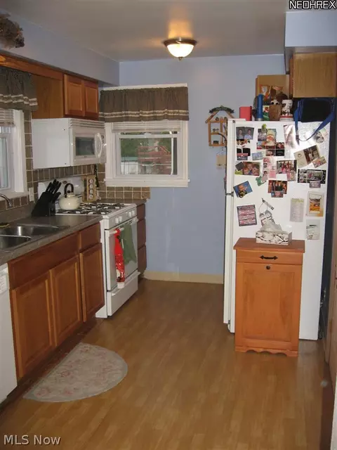28518 Forest Rd, Willowick, OH 44095 photo 15