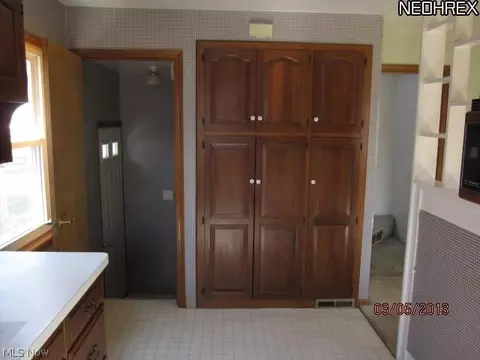 612 Eastern Heights Blvd, Elyria, OH 44035 photo 6