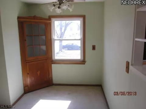 612 Eastern Heights Blvd, Elyria, OH 44035 photo 4