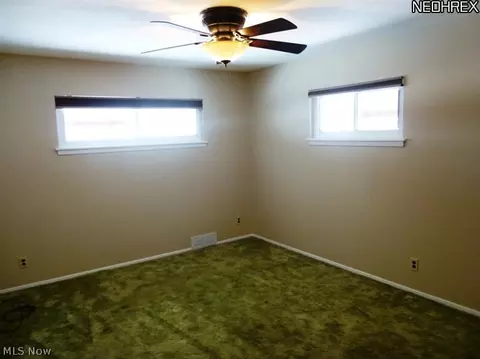 31405 Daniel Dr, Willowick, OH 44095 photo 10