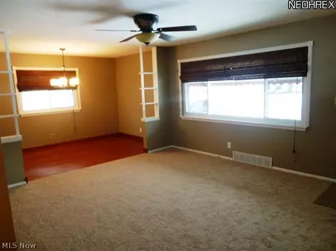 31405 Daniel Dr, Willowick, OH 44095 photo 6
