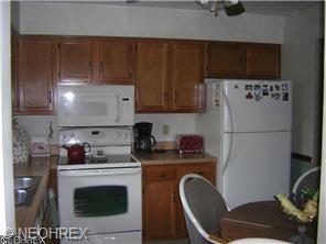 7392 Eisenhower Dr #6, Youngstown, OH 44512 photo 4
