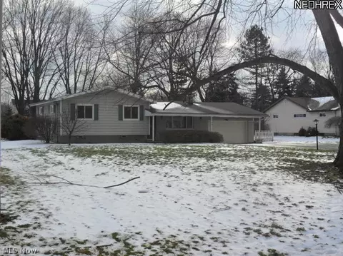 199 Square Dr, Madison, OH 44057 photo 3