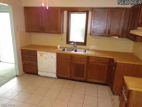 625 N Abbe Rd N, Elyria, OH 44035 photo 3