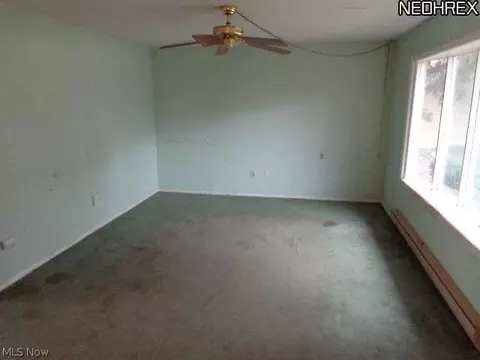 625 N Abbe Rd N, Elyria, OH 44035 photo 2
