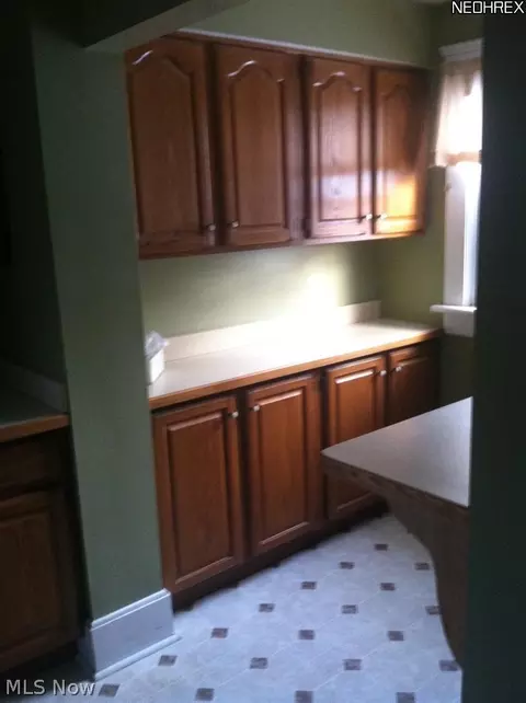 2432 E 32nd St, Lorain, OH 44055 photo 6