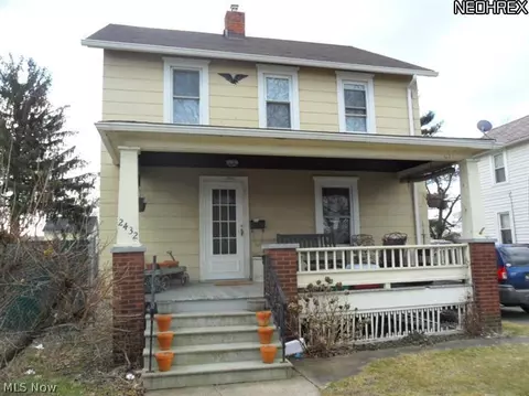 2432 E 32nd St, Lorain, OH 44055 photo 2