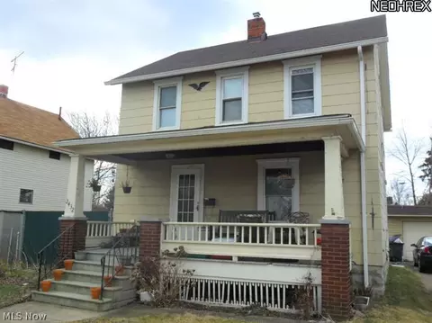 2432 E 32nd St, Lorain, OH 44055 photo 1