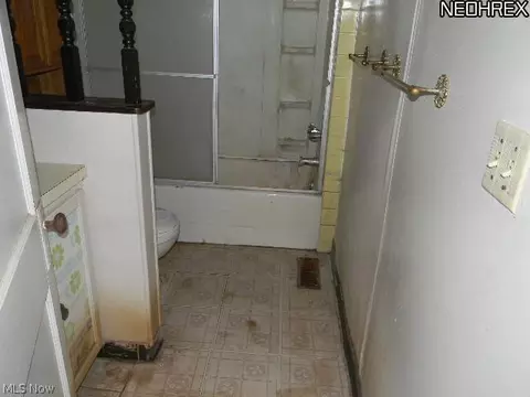 118 Second St, Malvern, OH 44644 photo 7