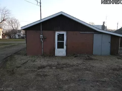 118 Second St, Malvern, OH 44644 photo 3