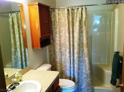 9620 Juniper Dr, Chardon, OH 44024 photo 13