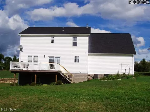 9620 Juniper Dr, Chardon, OH 44024 photo 3