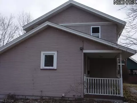 179 Elm St, Struthers, OH 44471 photo 4