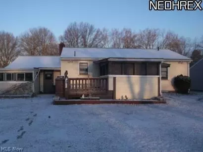 3237 Meredyth Ln, Youngstown, OH 44511 photo 4