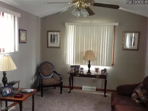 508 Creed St, Struthers, OH 44471 photo 5