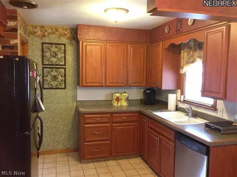 508 Creed St, Struthers, OH 44471 photo 7