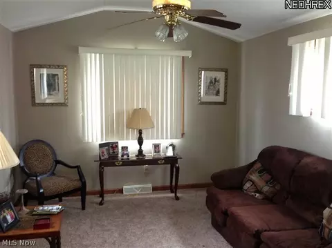 508 Creed St, Struthers, OH 44471 photo 6