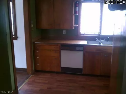 509 W 41st St, Ashtabula, OH 44004 photo 6