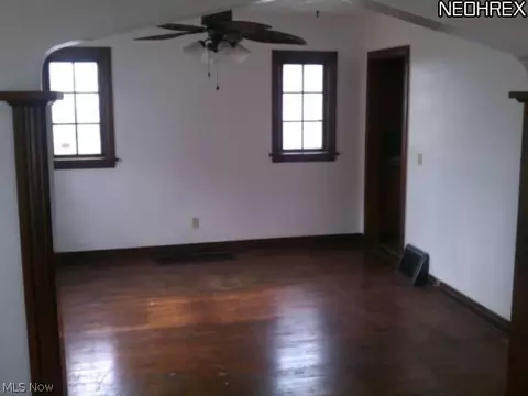 509 W 41st St, Ashtabula, OH 44004 photo 2