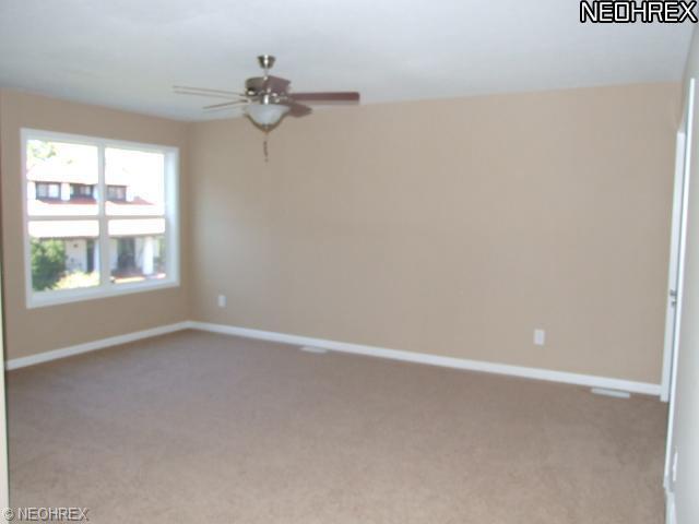 147 Larimar Dr, Eastlake, OH 44095 photo 9