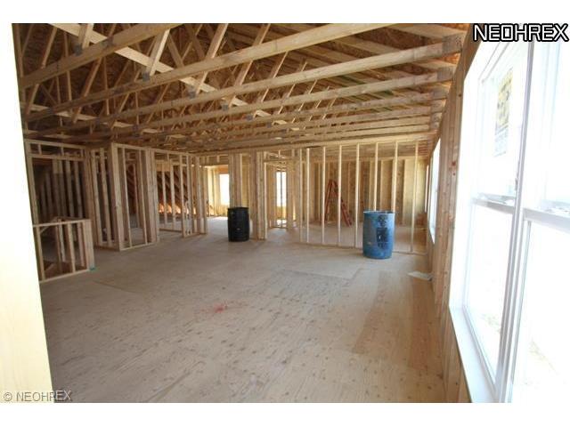 147 Larimar Dr, Eastlake, OH 44095 photo 3