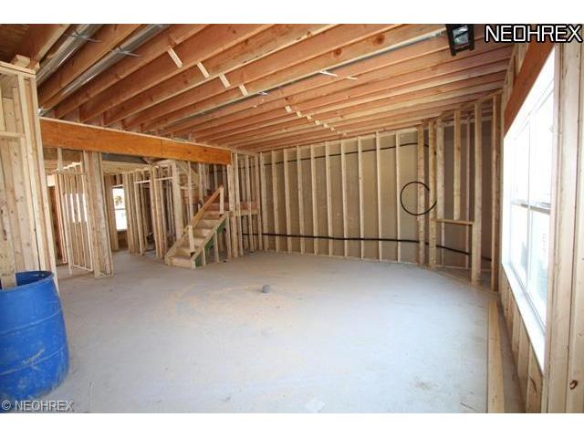 147 Larimar Dr, Eastlake, OH 44095 photo 4