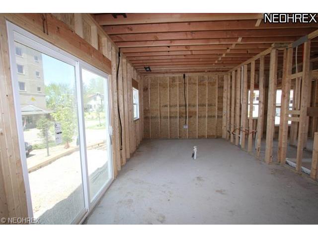 147 Larimar Dr, Eastlake, OH 44095 photo 5
