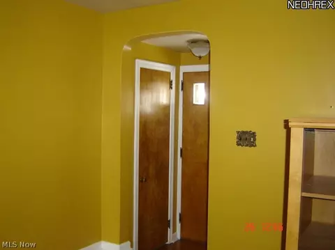 631 Como St, Struthers, OH 44471 photo 8