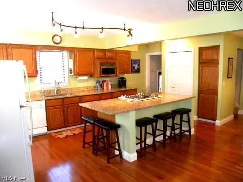 4846 Willoughcroft Rd, Willoughby, OH 44094 photo 3